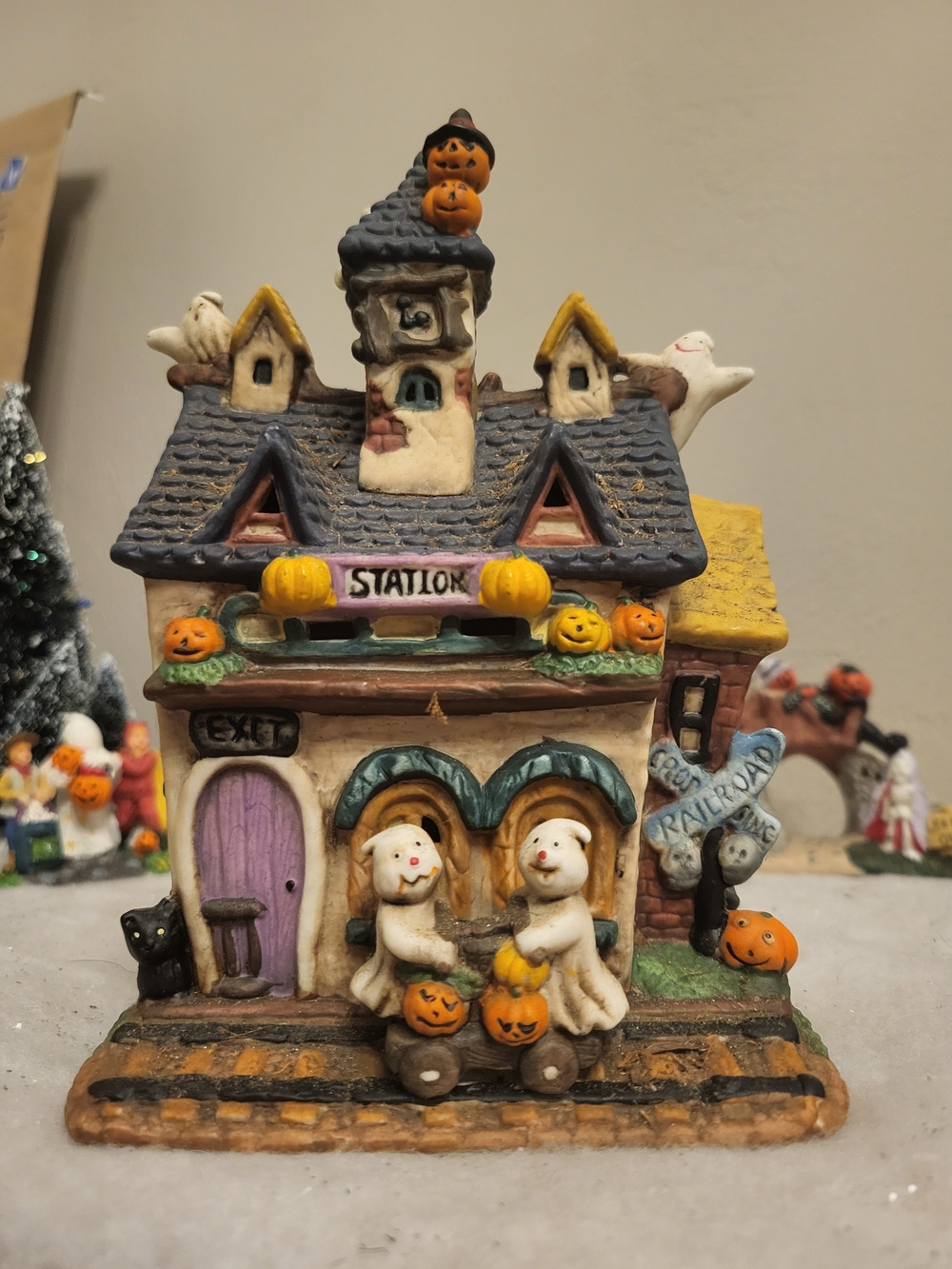 Vintage 1996 Spooky Hollow Lighted Porcelain Train Station Halloween Village